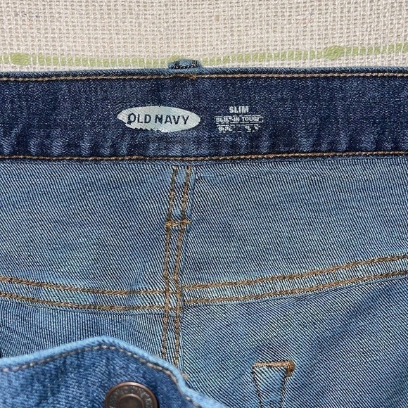 ❗️🎉HOST PICK❗️Old Navy Flex Slim Fit Plaid Ted Patch Distressed Jeans - Picture 7 of 9